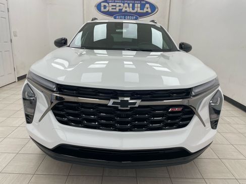 New 2026 Chevrolet Trax RS w/ Sunroof Package FWD image 17