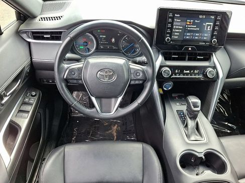 Used 2022 Toyota Venza XLE AWD/4WD image 11