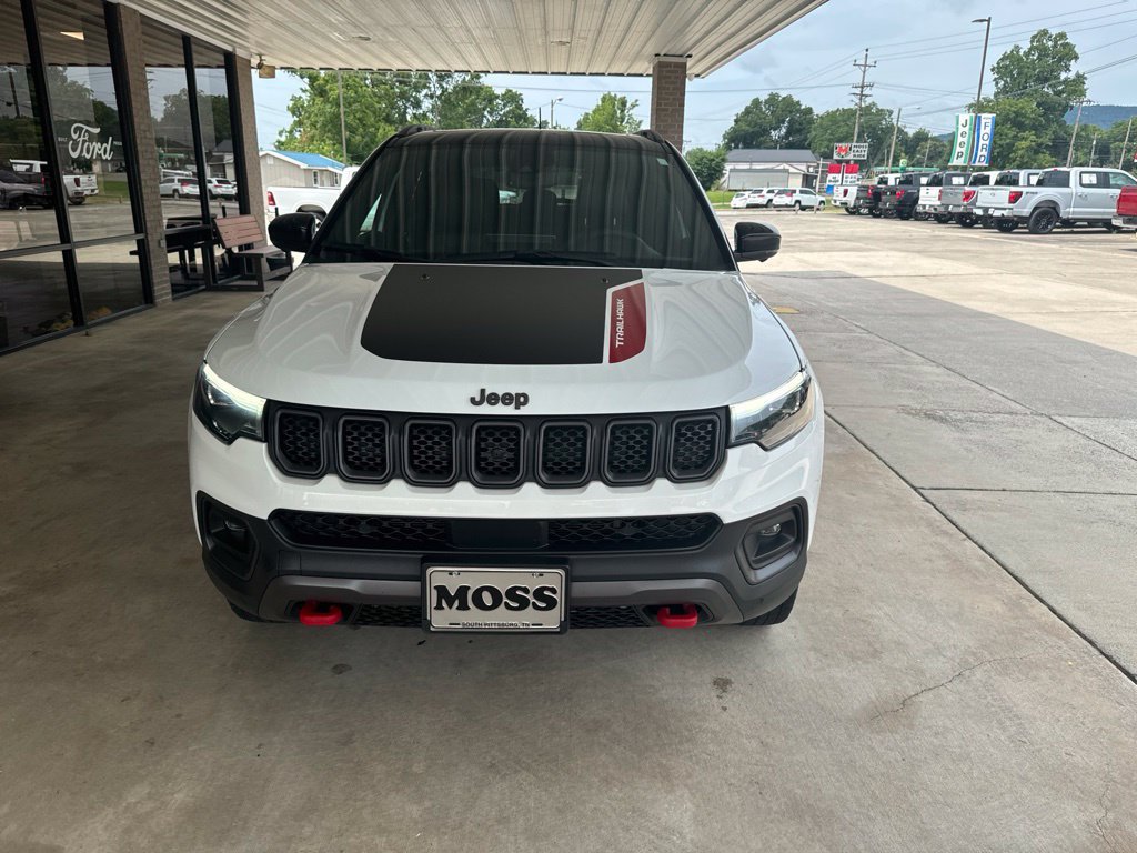 Used 2023 Jeep Compass Trailhawk w/ Trailhawk Elite Group AWD/4WD image 2
