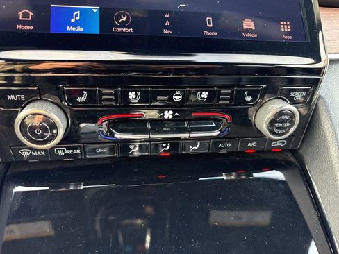 Used 2023 Jeep Grand Cherokee L Summit w/ Advanced Protech Group IV image 38