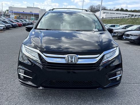 Used 2018 Honda Odyssey Touring image 3