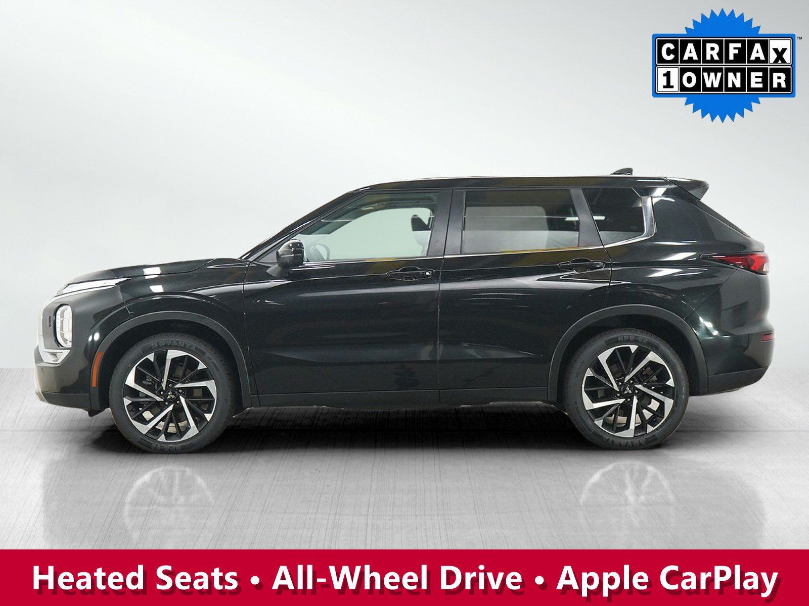 Used 2024 Mitsubishi Outlander SE AWD/4WD image 2