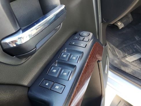 Used 2018 GMC Sierra 1500 SLT image 18