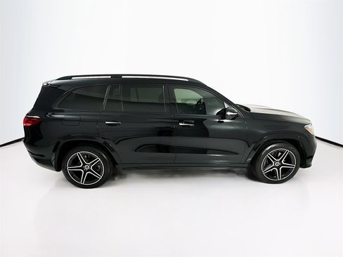 Used 2024 Mercedes-Benz GLS 450 4MATIC image 9