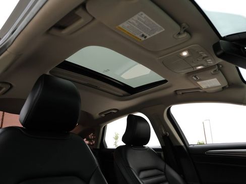 Used 2019 Ford Fusion SEL FWD image 20