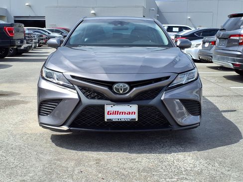 Used 2018 Toyota Camry SE FWD image 20