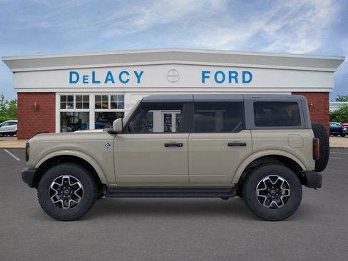 New 2026 Ford Bronco Outer Banks image 3