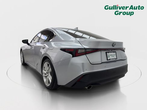 Used 2024 Lexus IS 300 w/ Comfort Package RWD image 5