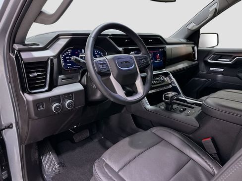 Used 2026 GMC Sierra 1500 Denali RWD image 9