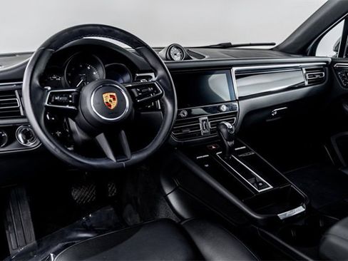 Used 2022 Porsche Macan S w/ Premium Package Plus image 2