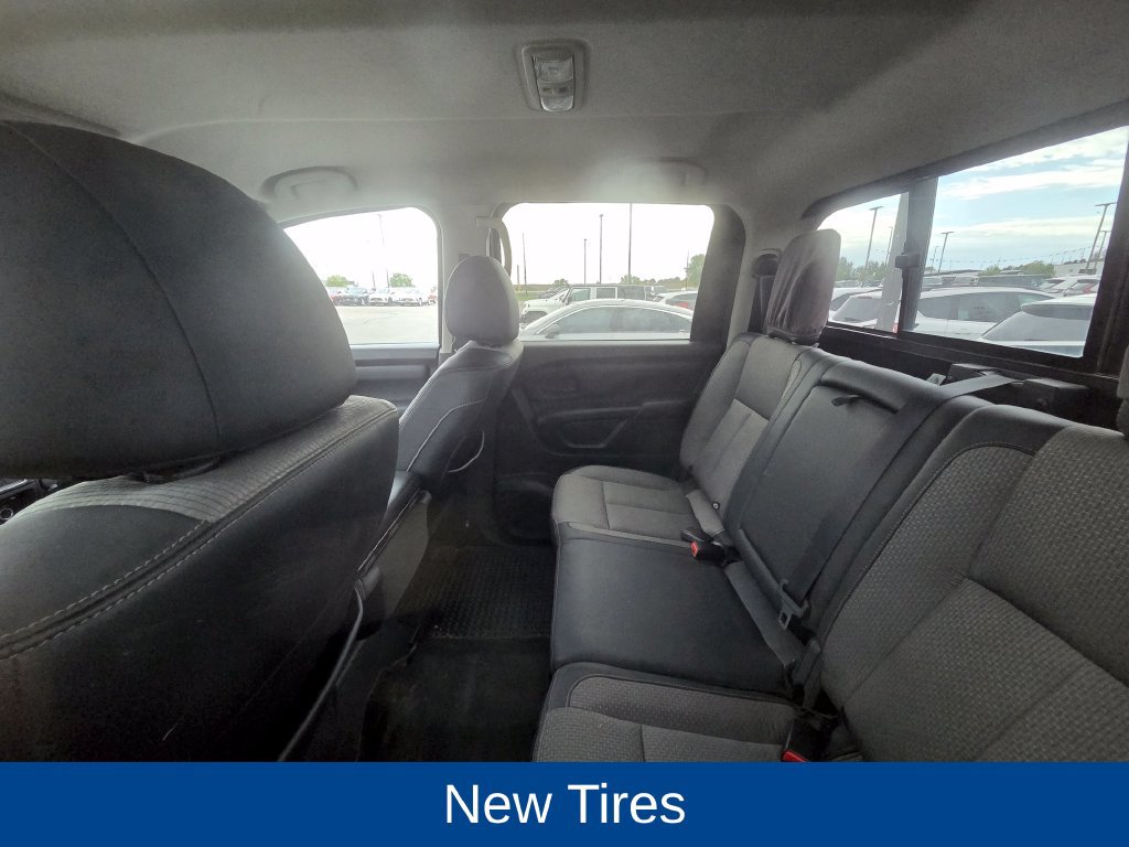 Used 2017 Nissan Titan S RWD image 6
