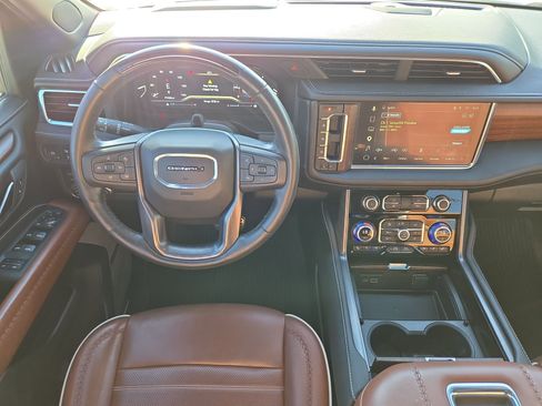 Used 2023 GMC Yukon Denali Ultimate AWD/4WD image 14