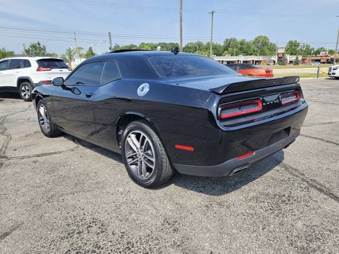 Used 2018 Dodge Challenger GT AWD/4WD image 12