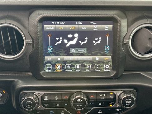 Used 2023 Jeep Wrangler Unlimited Sahara w/ Cold Weather Group AWD/4WD image 15