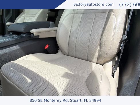 Used 2019 Land Rover Discovery SE AWD/4WD image 64