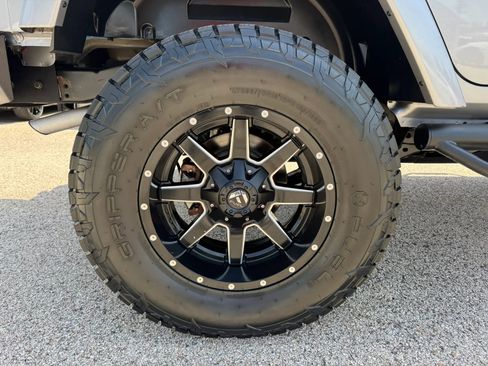 Used 2014 Jeep Wrangler Unlimited Sahara w/ Max Tow Package AWD/4WD image 21