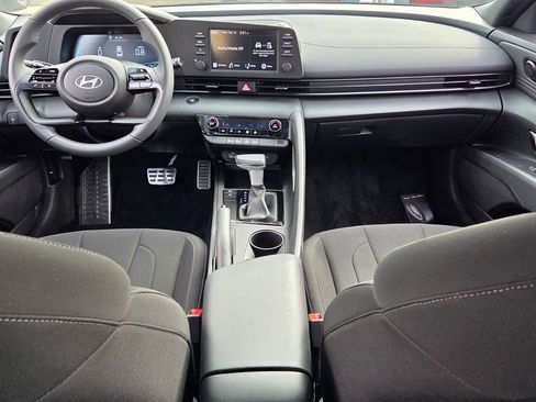 New 2025 Hyundai Elantra Sport image 8