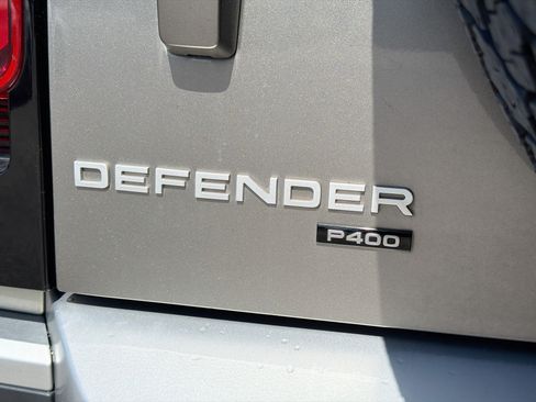Used 2023 Land Rover Defender 110 SE AWD/4WD image 11