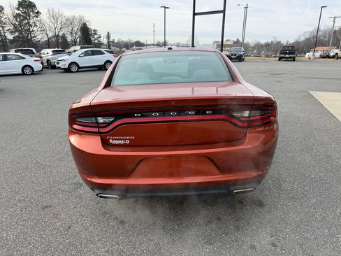 Used 2020 Dodge Charger SXT w/ Driver Convenience Group image 7