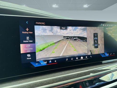 New 2026 BMW i7 xDrive60 AWD/4WD image 25