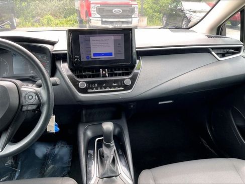 Certified 2024 Toyota Corolla LE FWD image 17