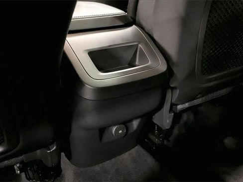 Certified 2023 Volvo XC60 B5 Core image 34