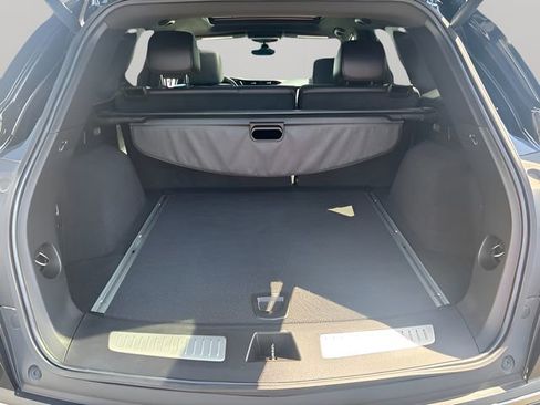 Used 2022 Cadillac XT5 Premium Luxury w/ Technology Package AWD/4WD image 35