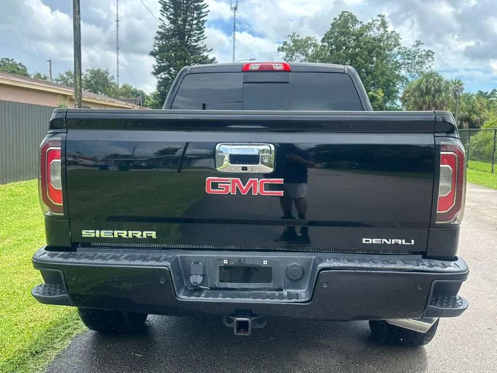 Used 2017 GMC Sierra 1500 Denali RWD image 6