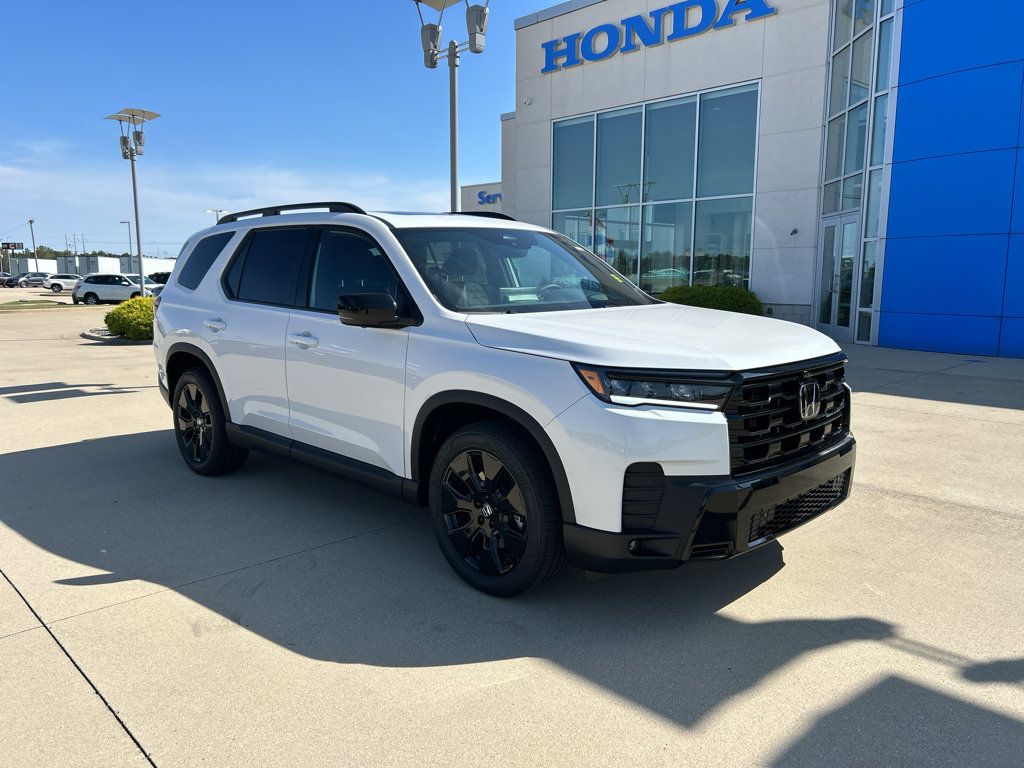 New 2026 Honda Pilot Black Edition image 3