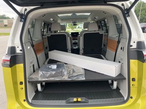 New 2025 Volkswagen ID. Buzz 1st Edition image 28