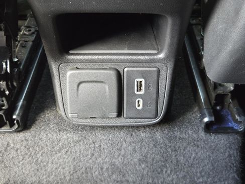 Used 2021 Chevrolet TrailBlazer RS w/ Convenience Package FWD image 28