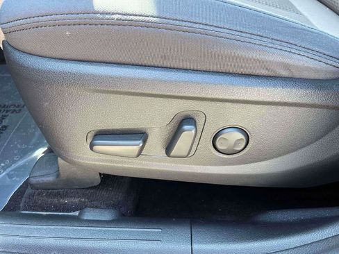 Used 2022 Hyundai Santa Fe SEL FWD image 16
