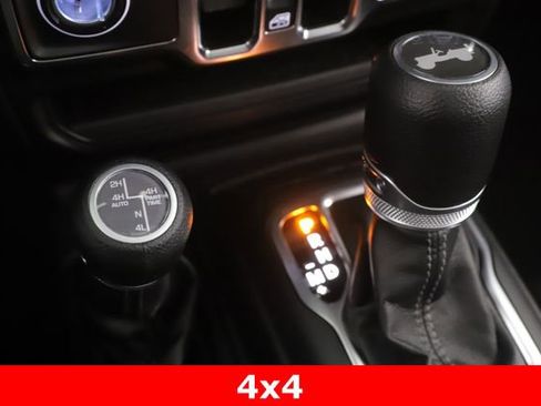 Used 2025 Jeep Wrangler Unlimited Sahara w/ Safety Group image 24