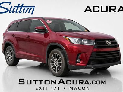 Used 2018 Toyota Highlander SE