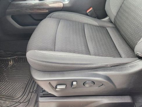 Used 2022 Chevrolet Silverado 1500 LT image 25