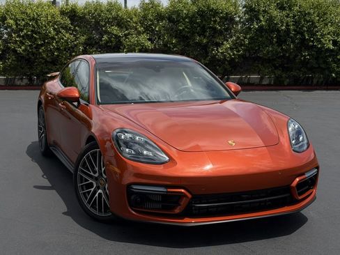 Used 2023 Porsche Panamera GTS w/ Premium Package AWD/4WD image 9