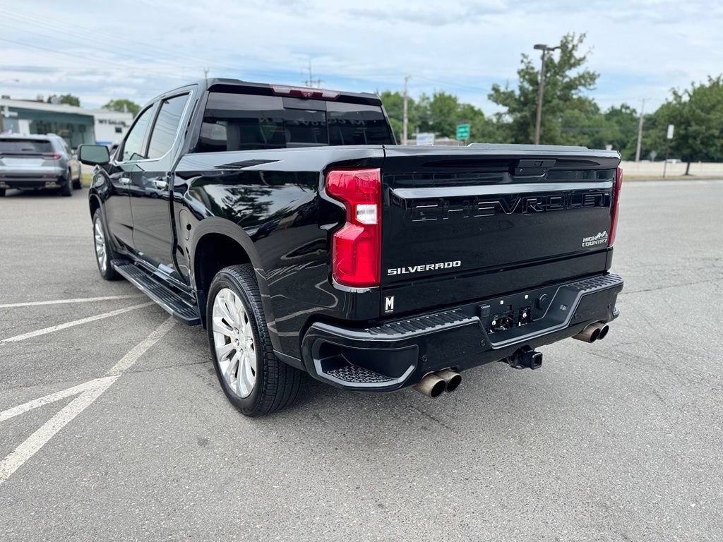 Used 2022 Chevrolet Silverado 1500 High Country w/ Technology Package AWD/4WD image 4