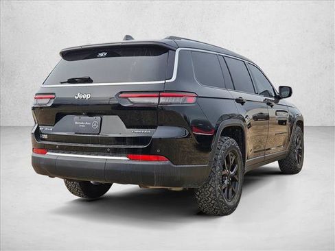 Used 2022 Jeep Grand Cherokee L Limited image 3