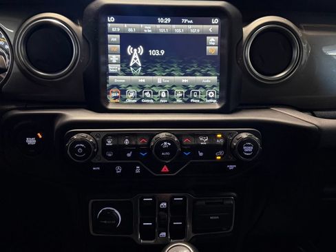 Used 2022 Jeep Wrangler Unlimited Sahara w/ Cold Weather Group AWD/4WD image 14