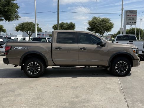 Used 2024 Nissan Titan PRO-4X w/ Pro-4x Convenience Package AWD/4WD image 3