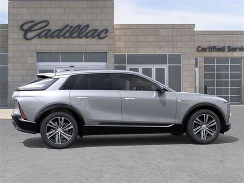 New 2026 Cadillac Lyriq Luxury image 5