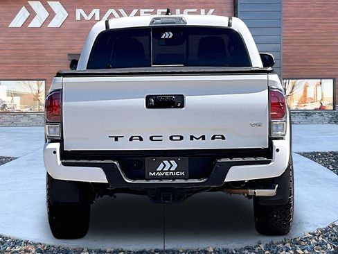 Used 2023 Toyota Tacoma TRD Off-Road w/ Technology Package AWD/4WD image 6