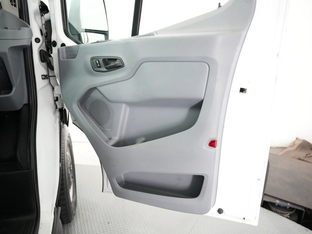 Used 2019 Ford Transit 250 148 Medium Roof RWD image 36