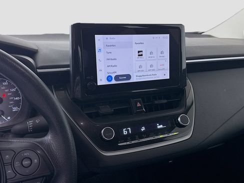 Used 2024 Toyota Corolla LE image 18