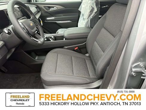 New 2026 Chevrolet Traverse LT w/ LPO, Floor Liner Package image 18