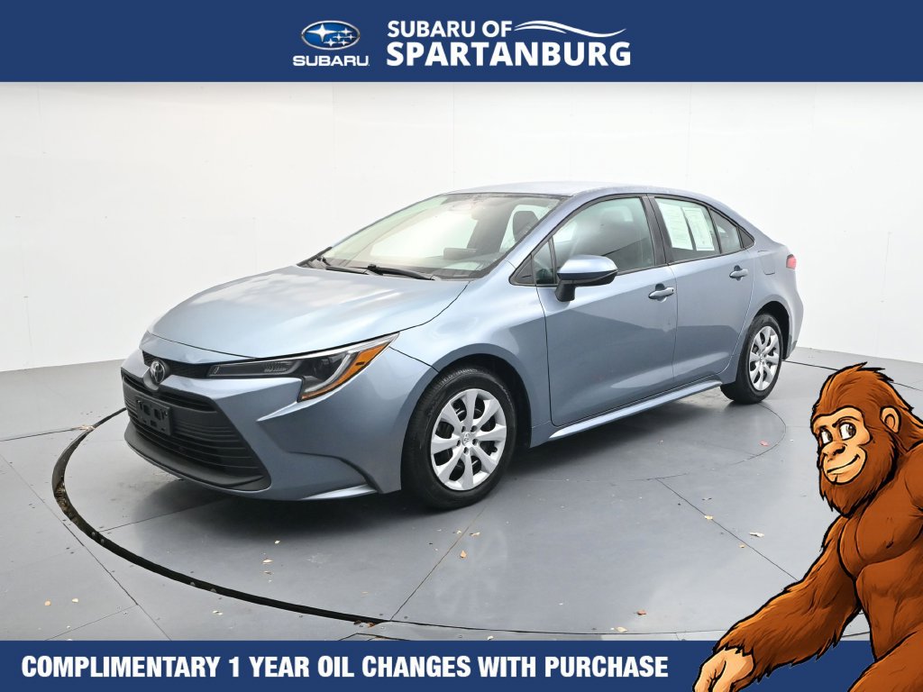 Used 2023 Toyota Corolla LE FWD image 3
