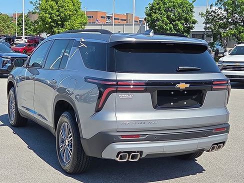 New 2026 Chevrolet Traverse LT w/ Driver Confidence Package AWD/4WD image 3