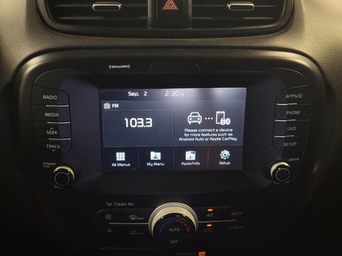 Used 2019 Kia Soul + image 25