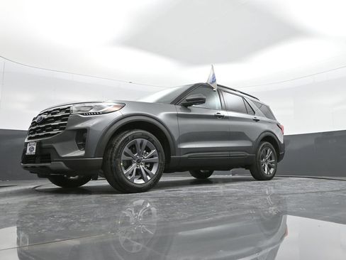 New 2026 Ford Explorer Active w/ Active Comfort Package image 49