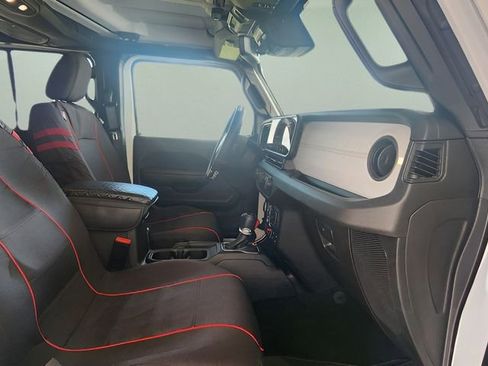 Used 2024 Jeep Gladiator Sport image 23